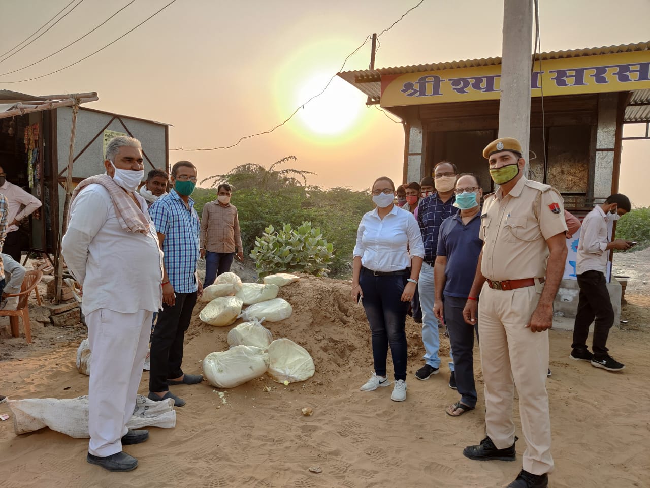 IMG 20201030 WA0117 श्रीडूंगरगढ़ में नष्ट करवाया गया 100 किलो से अधिक दूषित मावा Bikaner Local News Portal बीकानेर अपडेट