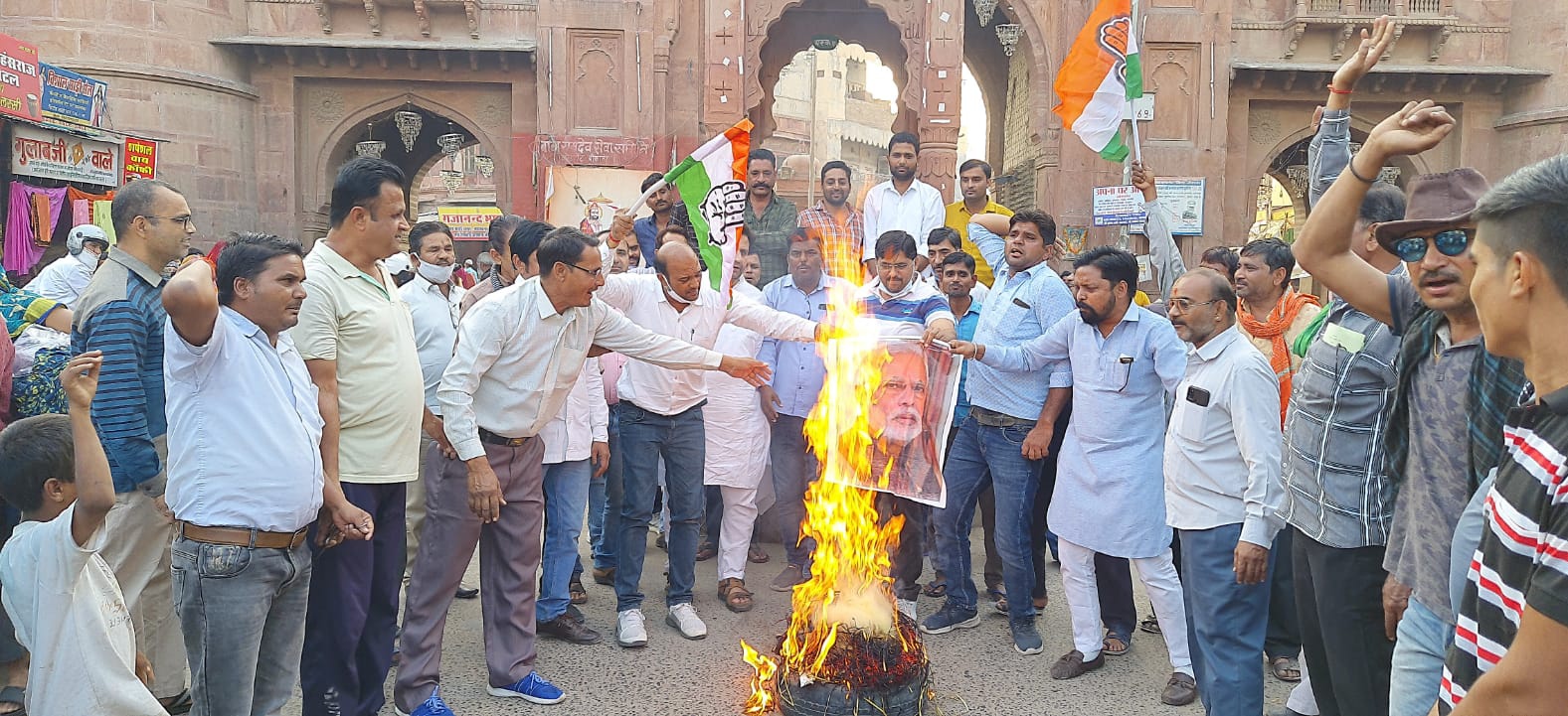 IMG 20211108 211503 पीएम मोदी के खिलाफ कांग्रेस का प्रदर्शन * *भारत विकास परिषद नगर इकाई बीकानेर सत्र का दीपावली स्नेह मिलन Bikaner Local News Portal बीकानेर अपडेट