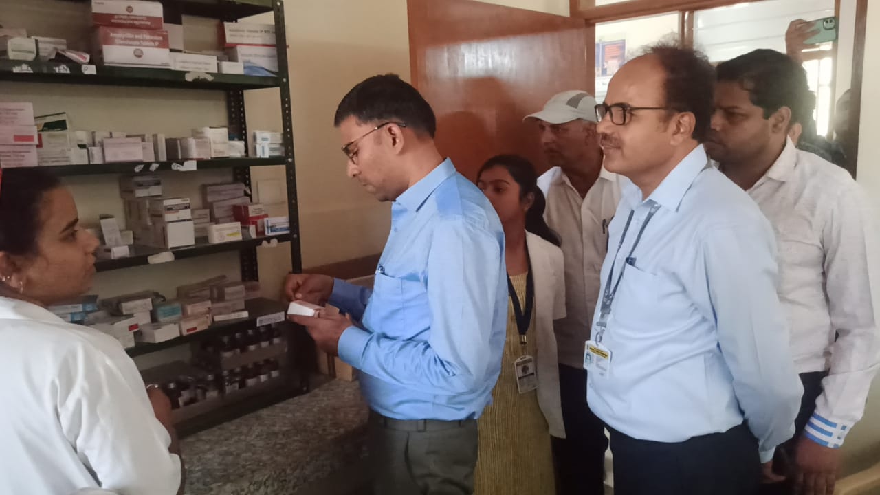 IMG 20221027 WA0084 बीकानेर : प्राथमिक स्वास्थ्य केन्द्र कतरियासर का किया निरीक्षण Bikaner Local News Portal बीकानेर अपडेट