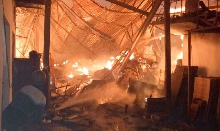 fire 1635851437 749x445 1 बीकानेर : आग लगने से लाखों का सामान जला Bikaner Local News Portal बीकानेर अपडेट