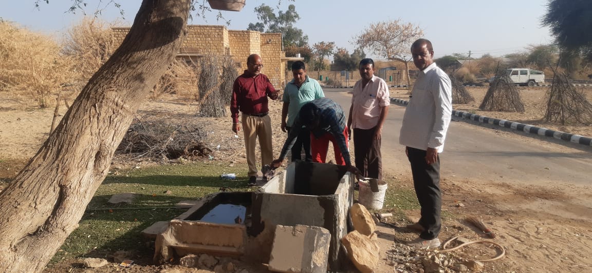 IMG 20230223 WA0099 मोहनगढ़ में पशुओं के लिए पानी की कुंडी का निर्माण Bikaner Local News Portal जैसलमर