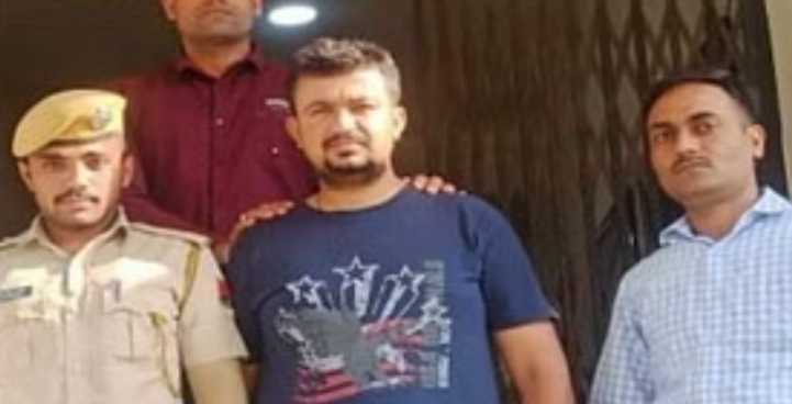 IMG 20230501 103911 स्पाई कैमरे लगाकर लड़कियों को किराए पर फ्लैट देने वाला युवक गिरफ्तार Bikaner Local News Portal उदयपुर