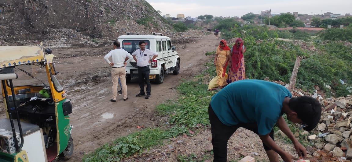 IMG 20230726 WA0259 230 किलो अवधि पार खाद्य सामग्री करवाई नष्ट, लिए 12 सैंपल Bikaner Local News Portal बीकानेर अपडेट