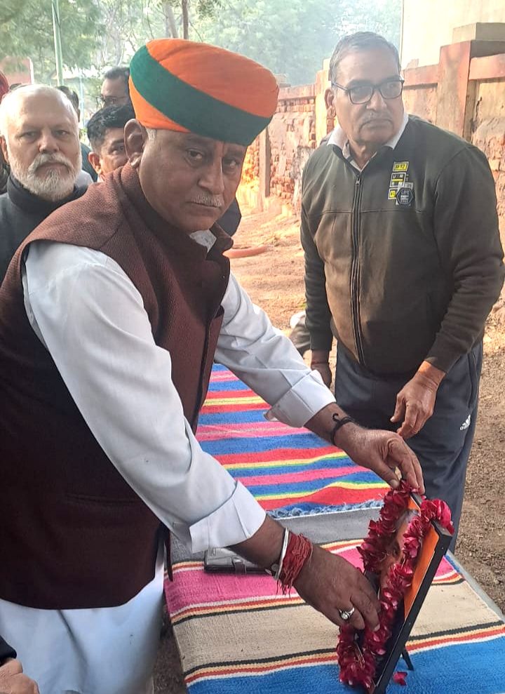 IMG 20231225 202825 युवाओं के लिए प्रेरणास्त्रोत है 'अटल' जी का विराट व्यक्तित्व-कृतित्व: विधायक व्यास Bikaner Local News Portal बीकानेर अपडेट