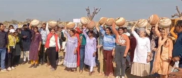 IMG 20240114 WA0309 ऊंट उत्सव: खेल मुकाबलों में पर्यटकों ने दिखाया दमखम Bikaner Local News Portal पर्यटन