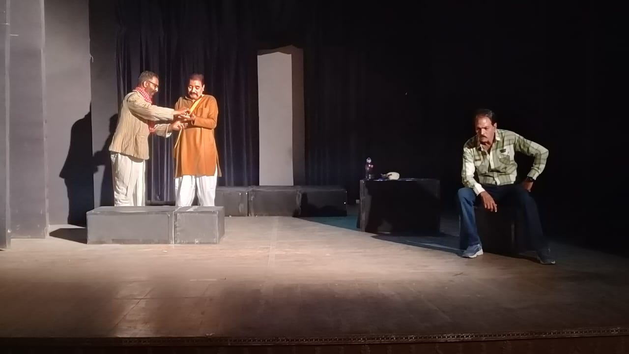 IMG 20240219 WA0316 रंग आनंद’ समारोह का आगाज, नाटक ‘फिर न मिलेगी जिंदगी’ से दर्शक भाव-विभोर Rajasthan News Portal बीकानेर अपडेट