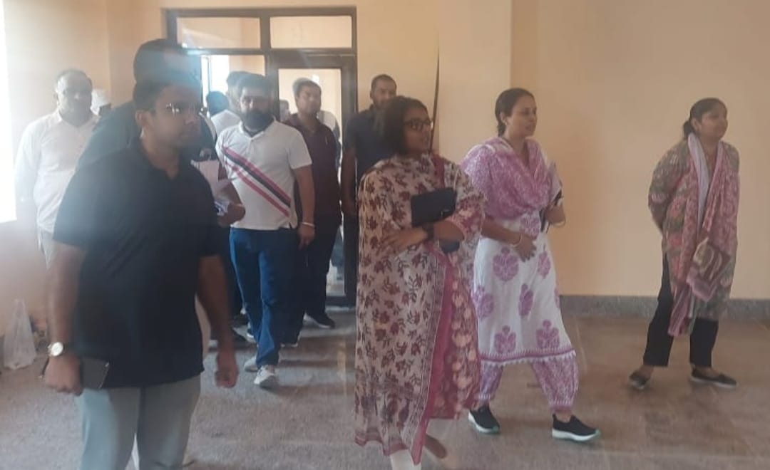 IMG 20240622 WA0186 जिला कलेक्टर ने डॉ. करणी सिंह स्टेडियम में निर्माणाधीन कार्यों का किया निरीक्षण Bikaner Local News Portal राजस्थान