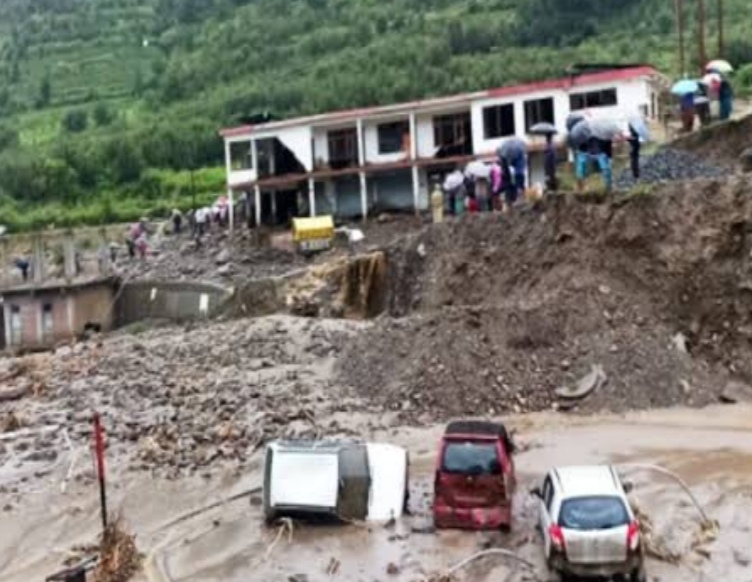 IMG 20240801 105810 बादल फटने से तबाही, 2 दर्जन से अधिक लापता, केदारनाथ मार्ग बाधित, लोग फंसे Bikaner Local News Portal देश