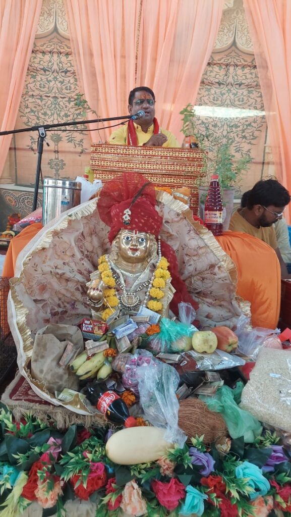 IMG 20240930 WA0285 श्रीलक्ष्मीनाथ जी मंदिर में भागवद कथा में गोवर्धन पूजा में उमड़े श्रद्धालु Bikaner Local News Portal धर्म