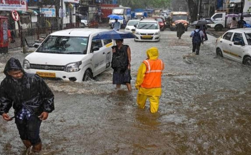 IMG 20240926 095328 चक्रवात: 5 घंटे तक भीषण बारिश, 4 की मौत, स्कूल-कॉलेज बंद Bikaner Local News Portal देश