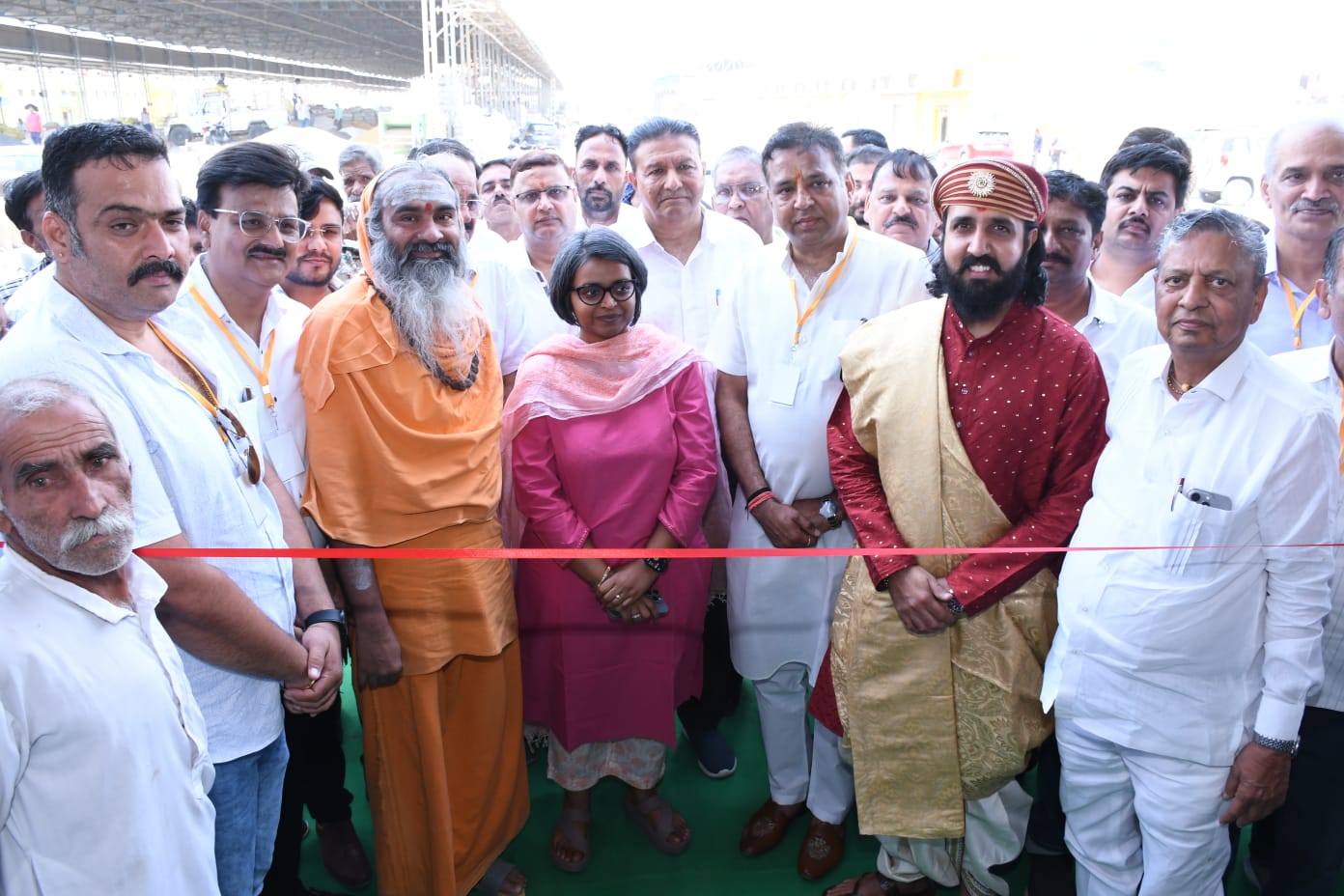 IMG 20250503 WA0016 बीकानेर अनाज मंडी में नेत्र जांच शिविर आयोजित, 1 हजार 67 श्रमिकों की आंखों की हुई जांच Bikaner Local News Portal बीकानेर अपडेट