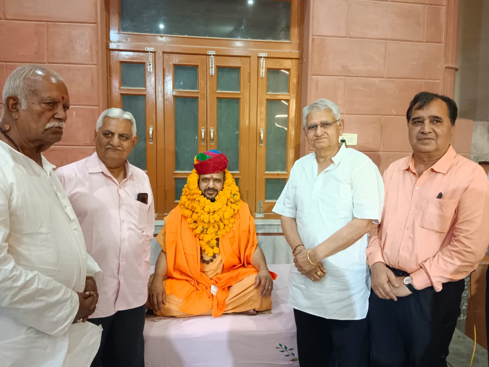 IMG 20250509 WA0011 ब्लैक आउट से पहले सत्संग: संकट की घड़ी में साधु-संत भी कंधे से कंधा मिलाकर सेना के साथ खड़े है- स्वामी सत्यानंद Bikaner Local News Portal धर्म