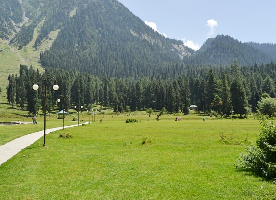 IMG 20250520 143028 जम्मू कश्मीर में पर्यटन की कमर टूटी, सैलानियों की आवक बन्द Bikaner Local News Portal पर्यटन