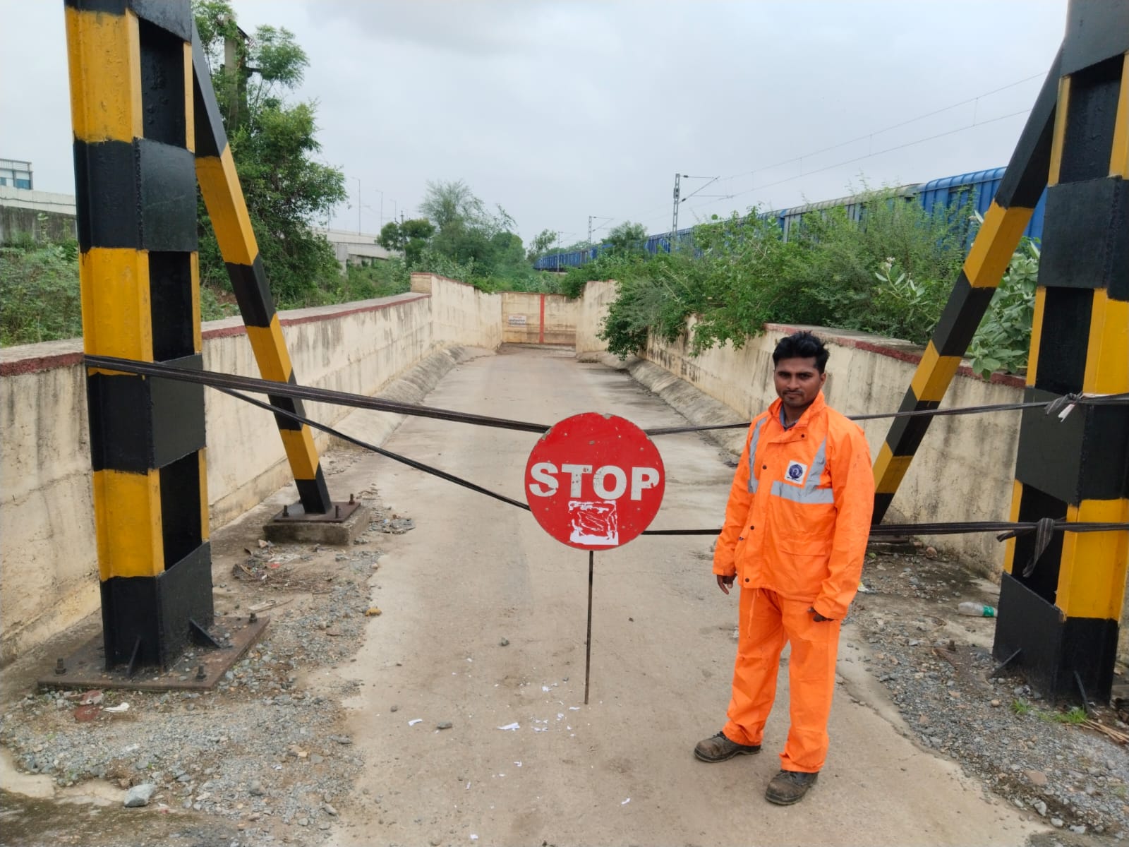 IMG 20250624 WA0006 रेलवे अंडरपास में जलभराव की समस्या से निजात पाने के लिए रेलवे ने की विशेष व्यवस्था, बीकानेर में यहां Bikaner Local News Portal देश