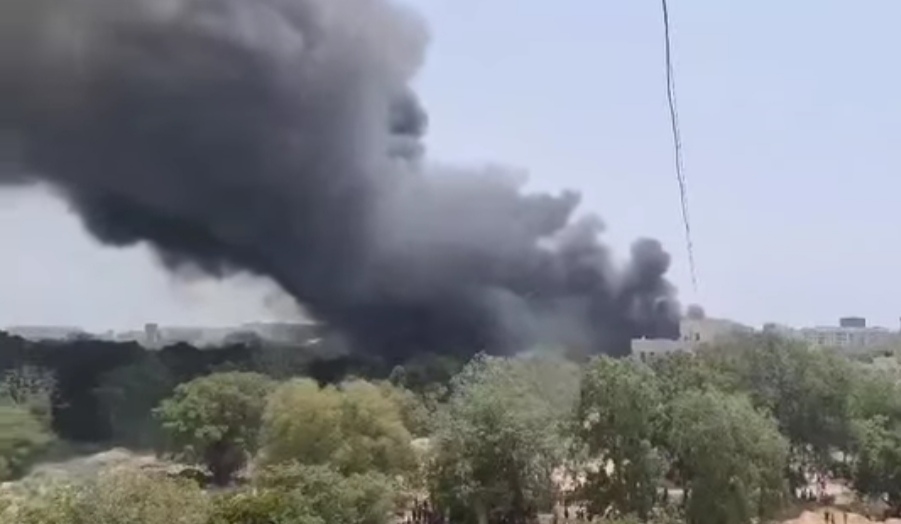IMG 20250612 142810 भारत मे विमान दुर्घटना, 242 यात्री थे सवार, लंदन के लिए भरी थी उड़ान Bikaner Local News Portal अंतरराष्ट्रीय