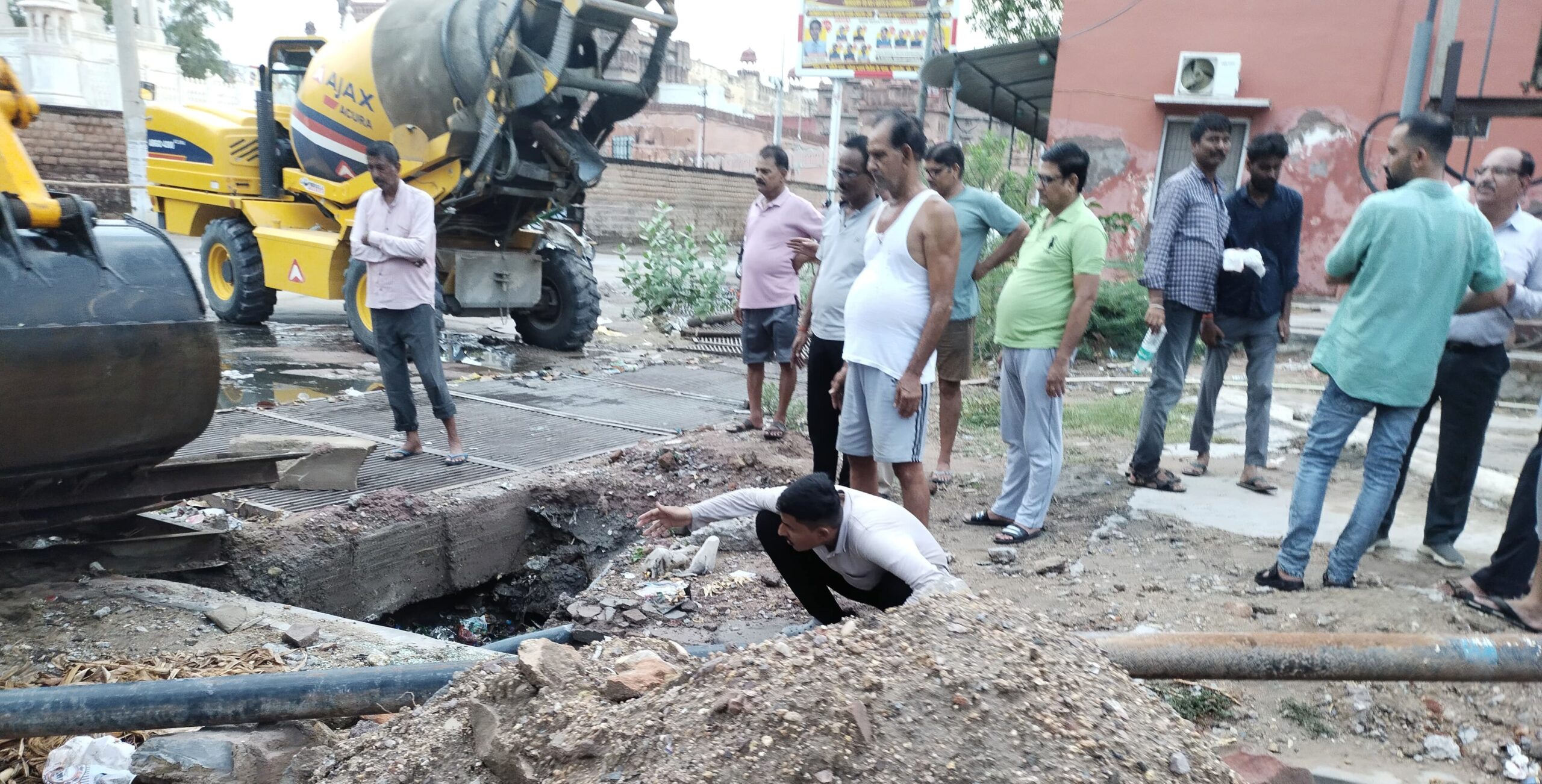 IMG 20250707 202049 scaled सूरसागर के पास लोग हुए आक्रोशित, नाले जाम, मौके पर पहुंचे अधिकारी Rajasthan News Portal बीकानेर अपडेट