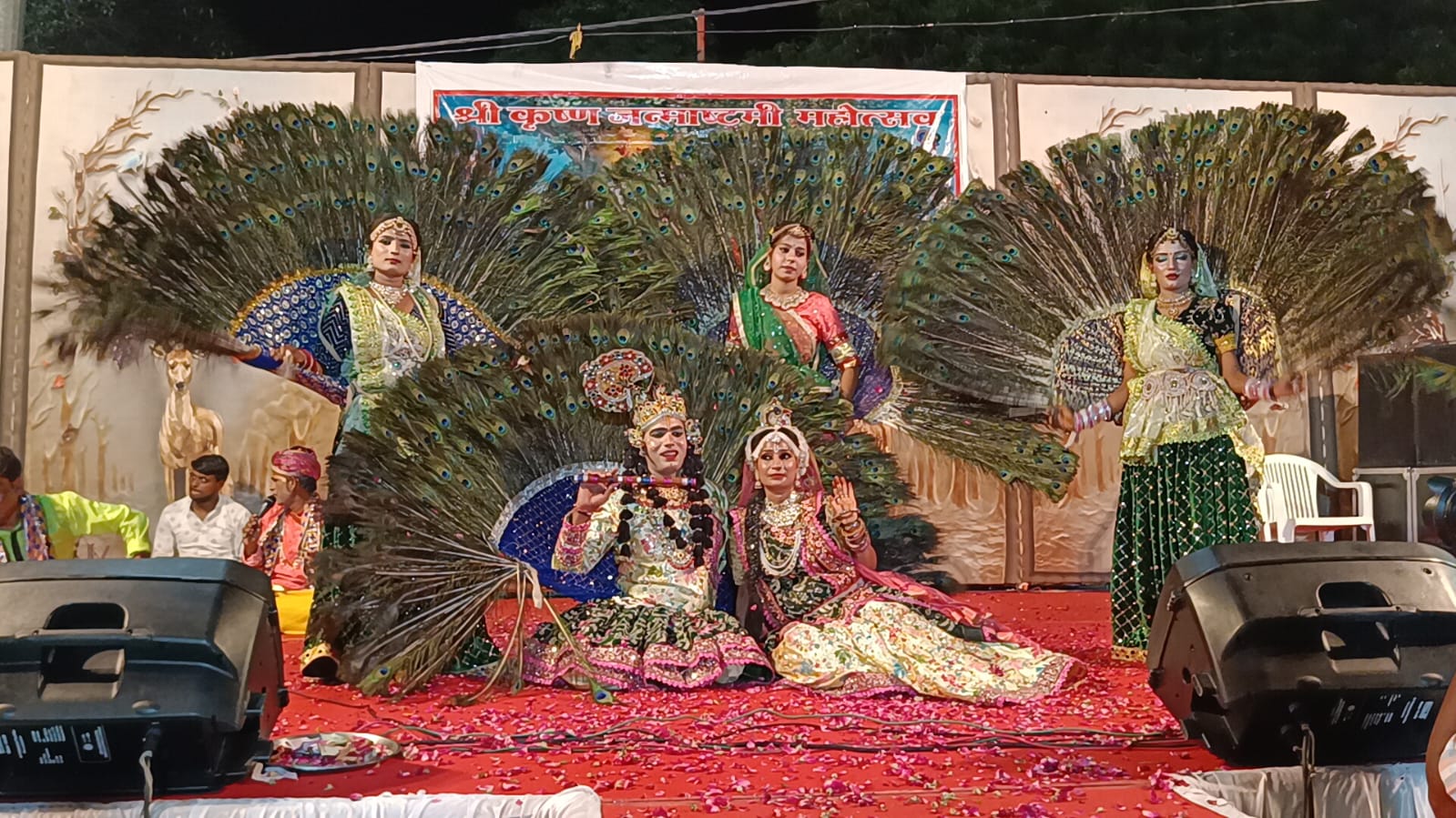 IMG 20250816 WA0011 देर रात श्री लक्ष्मीनाथ जी मंदिर में "नंद के आनंद भयो" कार्यक्रम में बही श्री कृष्ण भक्ति धारा, श्रीकृष्ण जी की जन्मपत्रिका का हुआ वाचन Rajasthan News Portal देश