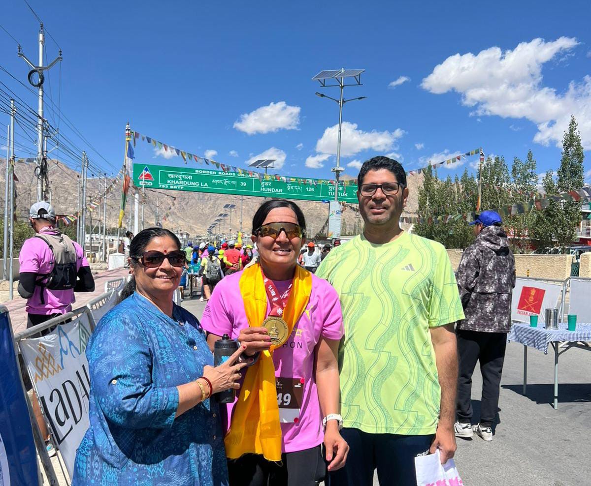 IMG 20250914 WA0028 बीकानेर की ममता हर्ष ने लद्दाख मैराथन में दिखाया दमखम Rajasthan News Portal खेल