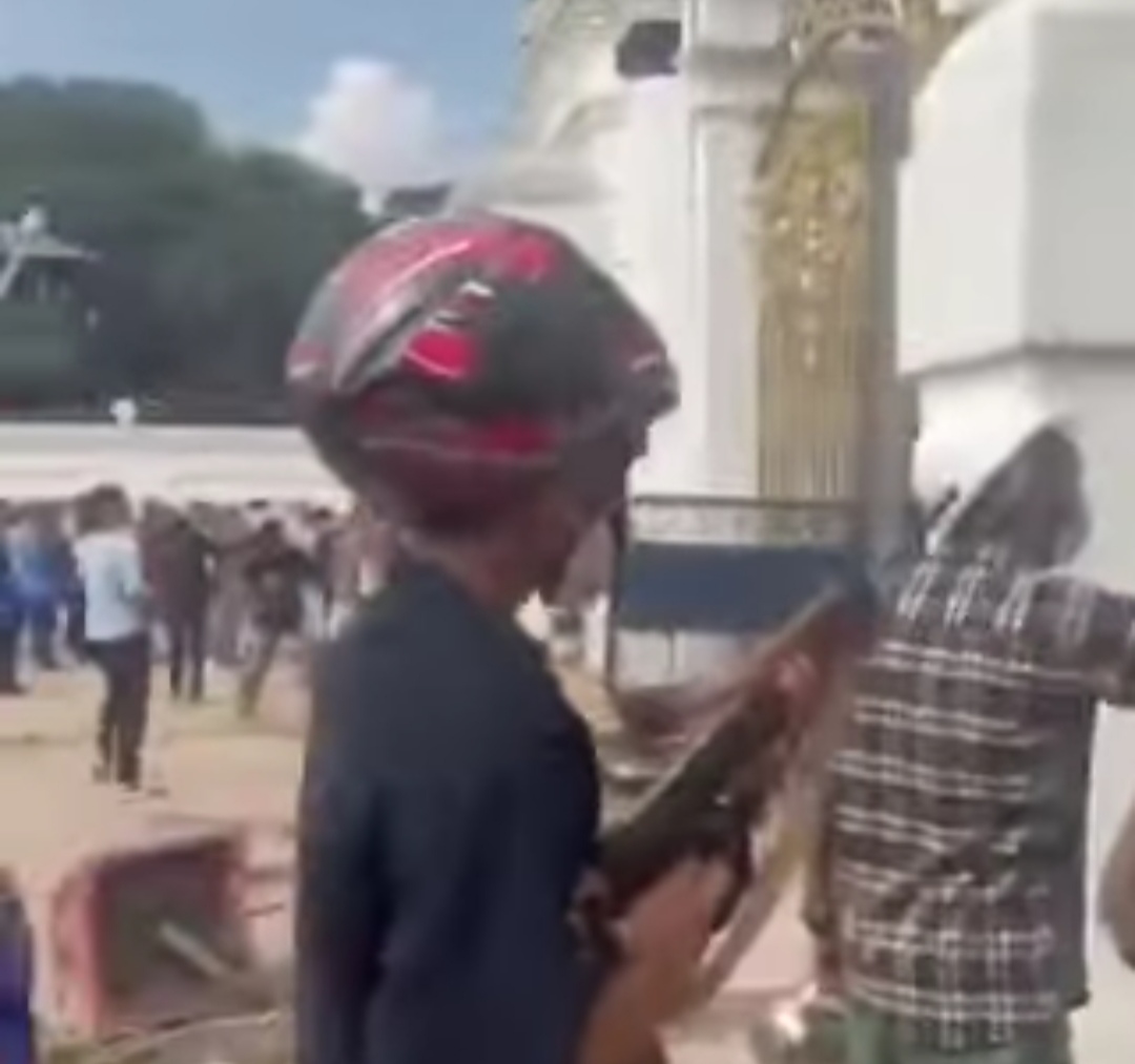 IMG 20250909 191711 नेपाल के पूर्व प्रधानमंत्री की पत्नी को जलाया, प्रदर्शन जारी Rajasthan News Portal अंतरराष्ट्रीय