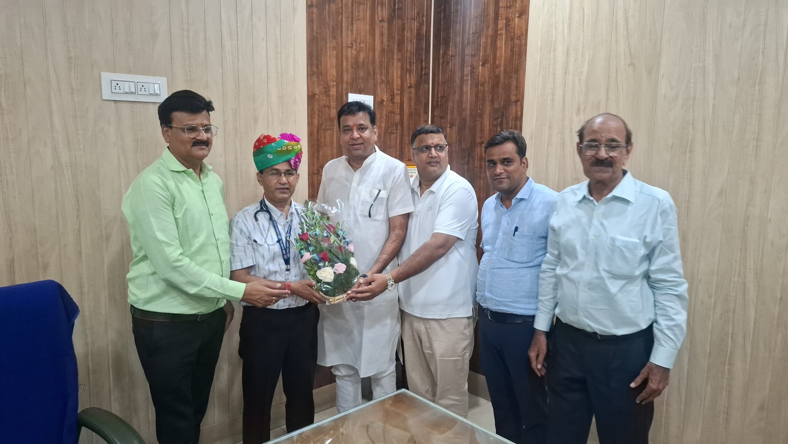 IMG 20251011 WA0042 scaled बीकानेर व्यापार मंडल ने सरदार पटेल मेडिकल कॉलेज प्राचार्य का स्वागत किया Rajasthan News Portal बीकानेर अपडेट