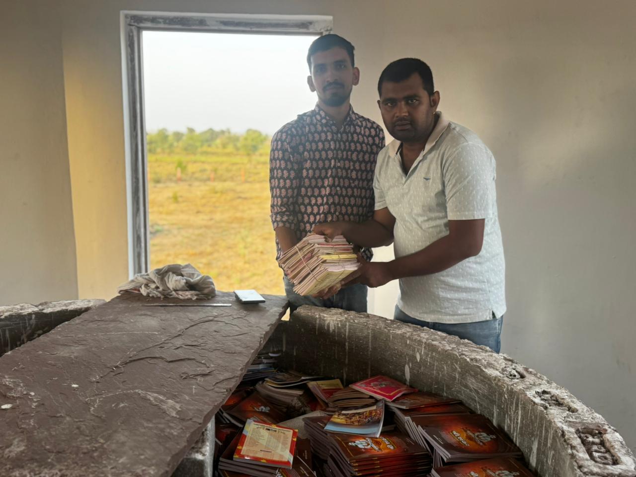 IMG 20251014 WA0003 नवलेश्वर मठ मंदिर का निर्माण कार्य जारी, नींव में 14 हज़ार राम नाम पुस्तकों की स्थापना Rajasthan News Portal धर्म