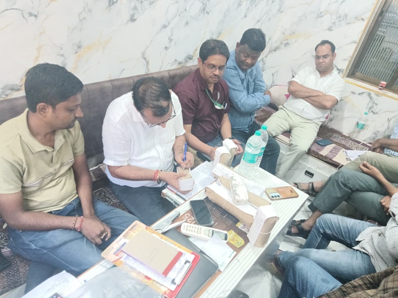 IMG 20251016 WA0000 375 किलोग्राम रिफाइंड मूंगफली तेल सीज Rajasthan News Portal बीकानेर अपडेट
