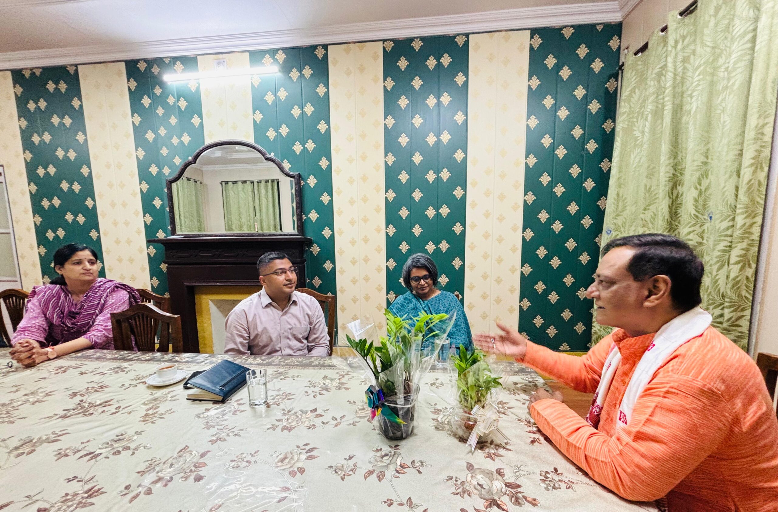 IMG 20251024 WA0014 scaled कलेक्टर-एसपी ने की एससी वित्त एवं विकास आयोग अध्यक्ष से मुलाकात Rajasthan News Portal राजस्थान