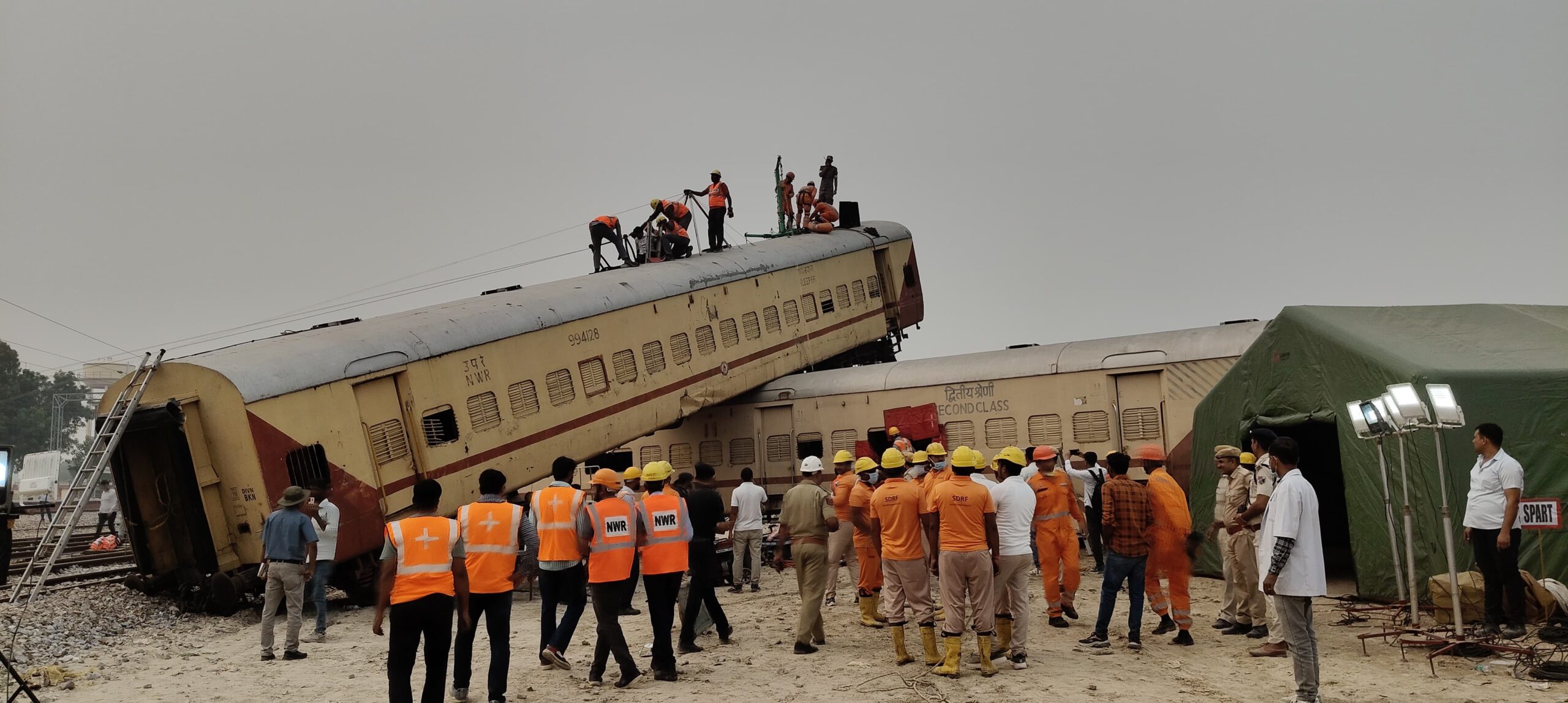IMG 20251030 WA0067 scaled जामसर रेलवे स्टेशन यार्ड में किया गया मॉक ड्रिल Rajasthan News Portal राजस्थान