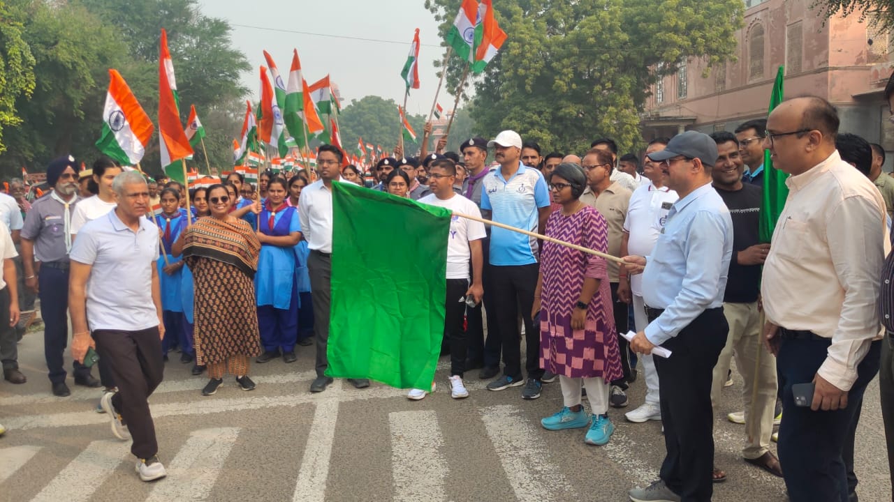IMG 20251031 WA0017 बीकानेर : सरदार@150 यूनिटी मार्च: हजारों लोगों ने निभाई भागीदारी Rajasthan News Portal बीकानेर अपडेट