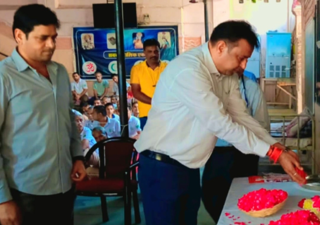 IMG 20251023 195153 असहाय की सेवा करना ही था ध्येय *अपना घर आश्रम ने अपने सेवादार को अर्पित की श्रद्धांजलि Rajasthan News Portal राजस्थान
