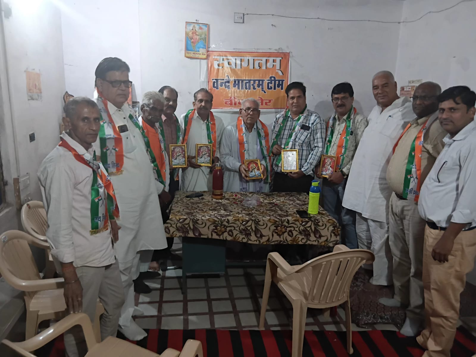 IMG 20251106 WA0019 87 वर्षीय आरएसएस स्वयं सेवक सहित अन्य कवियों का सम्मान Rajasthan News Portal बीकानेर अपडेट