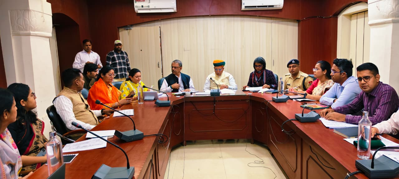 IMG 20251107 WA0037 केंद्रीय कानून मंत्री श्री मेघवाल और चिकित्सा मंत्री एवं जिला प्रभारी मंत्री श्री खींवसर ने की बजट घोषणाओं पर समीक्षा Rajasthan News Portal राजस्थान