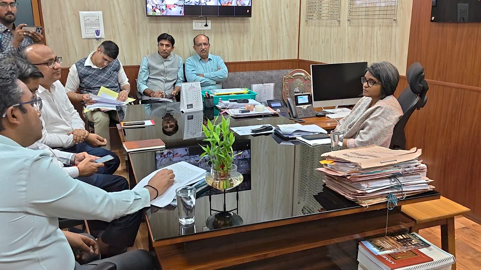 IMG 20251110 WA0030 सालमनाथ योजना में रिक्त 13 प्लॉट को नीलाम करने की मिली स्वीकृति, जिला कलेक्टर ने ली बैठक Rajasthan News Portal राजस्थान