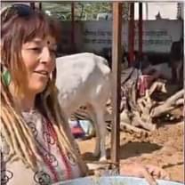 IMG 20251122 153109 7 साल पुराने वादे को पूरा करने राजस्थान पहुंची फ्रांस की युवती ओलिविया Rajasthan News Portal पर्यटन