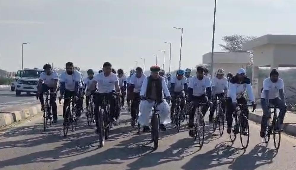 IMG 20251207 WA0027 केन्द्रीय कानून मंत्री श्री मेघवाल ने साइकिल चलाकर ''फिटनेस की डोज-आधा घंटा रोज” का दिया संदेश Rajasthan News Portal राजस्थान
