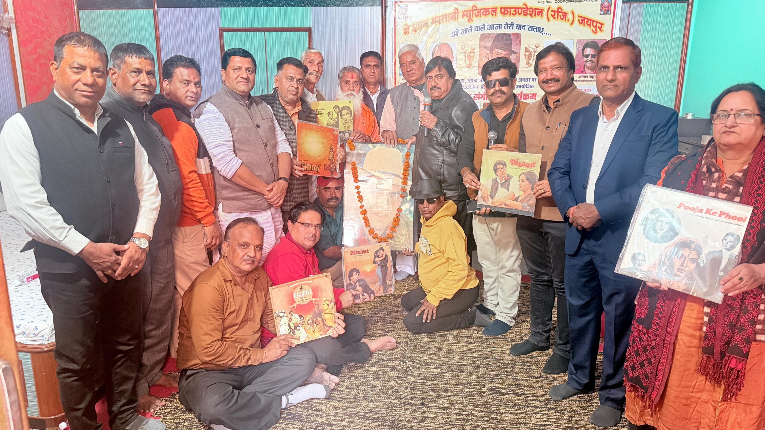 IMG 20251208 WA0015 scaled अभिनेता धर्मेन्द्र का जन्म दिवस मनाया Rajasthan News Portal बीकानेर अपडेट