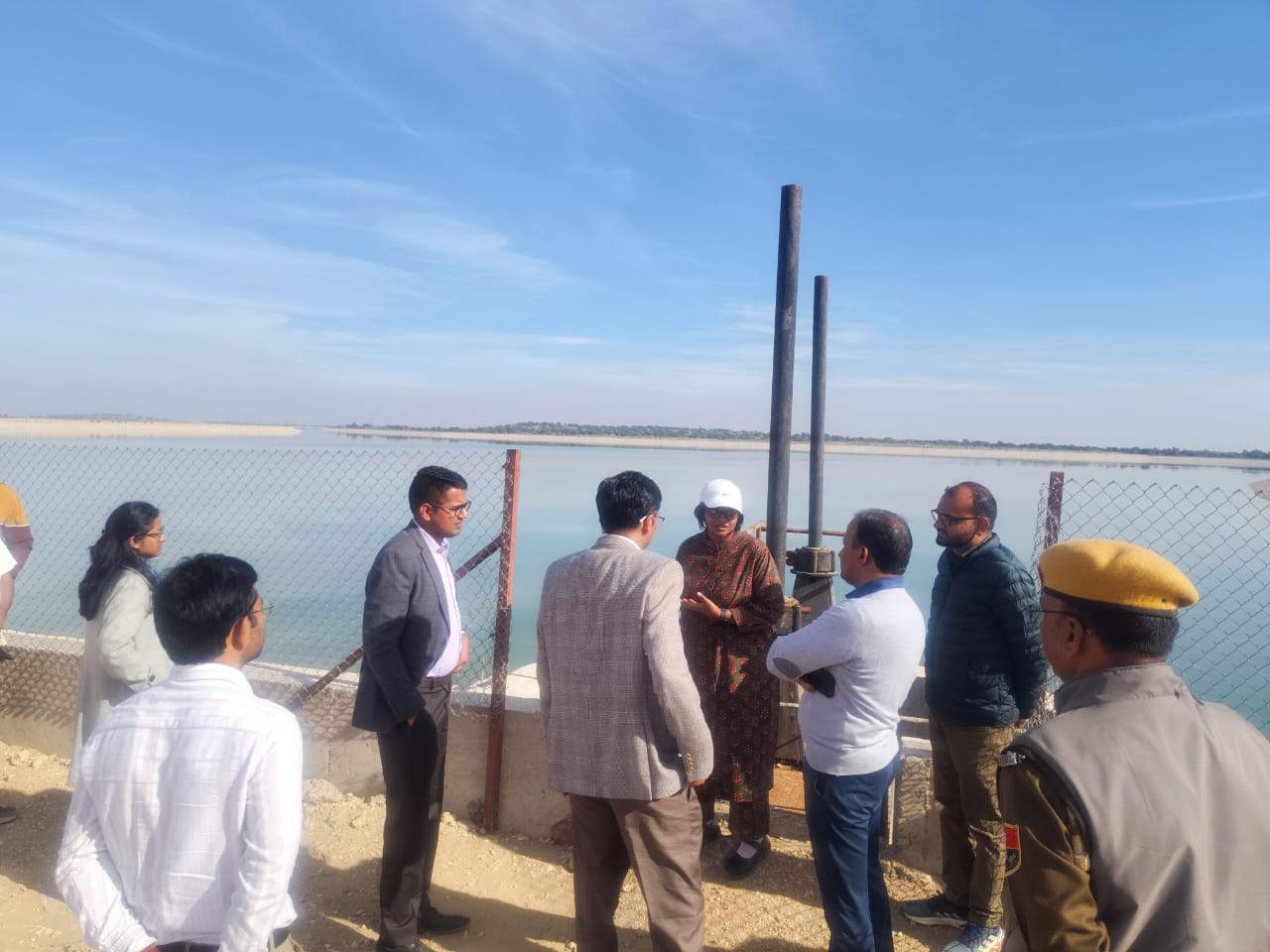 IMG 20251218 WA0013 जिला कलक्टर ने ग्रामीण समस्या समाधान शिविर का किया निरीक्षण Rajasthan News Portal बीकानेर अपडेट