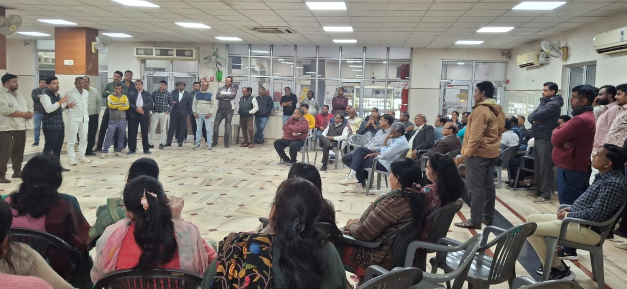 IMG 20251223 WA0022 ग्रामीण हाट, बीकानेर में चार दिवसीय महेश ट्रेड फेयर 2.0व्यवस्थाओं हेतु समीक्षा बैठक Rajasthan News Portal बीकानेर अपडेट