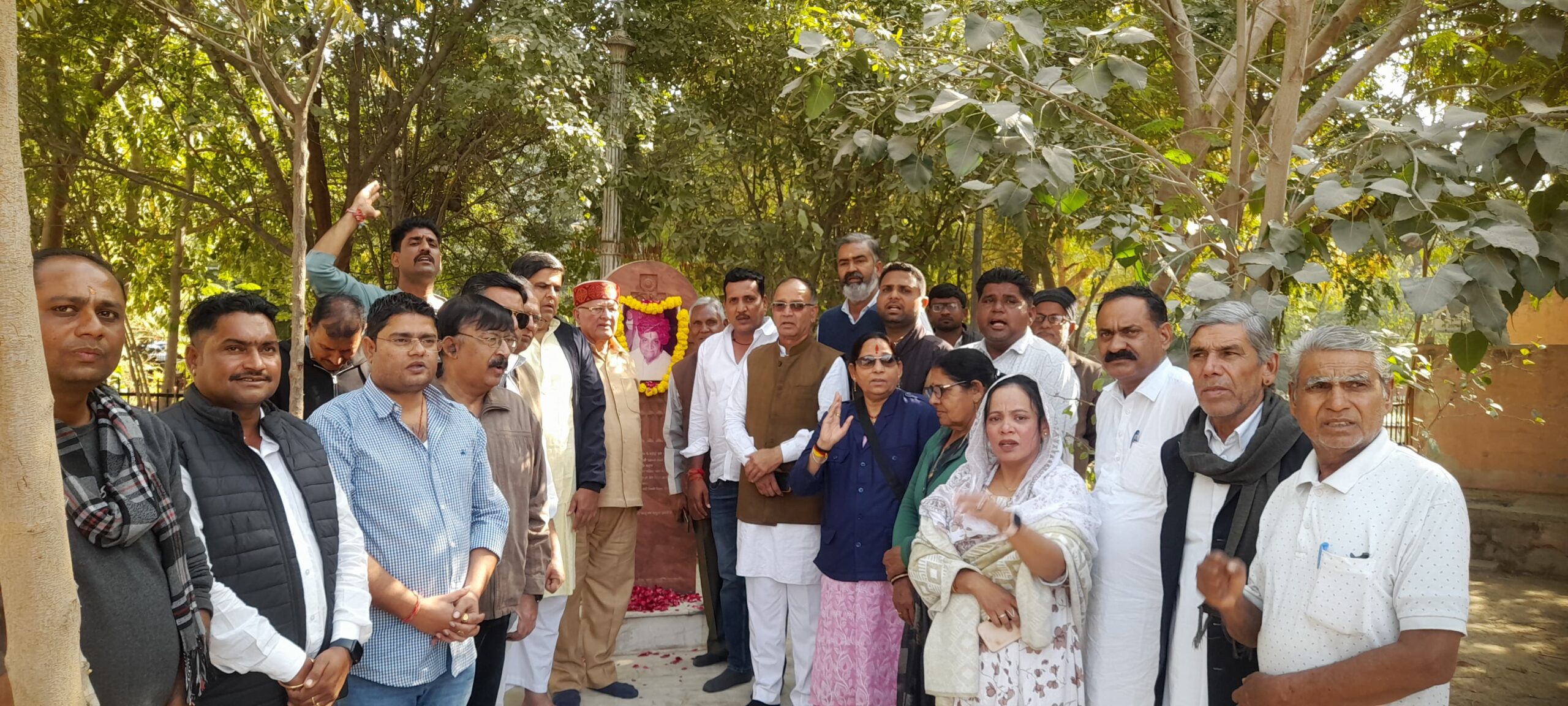 IMG 20251230 WA0009 scaled शहर कांग्रेस की सभा में 'भवानी भाई' का श्रद्धामय स्मरण Rajasthan News Portal राजस्थान