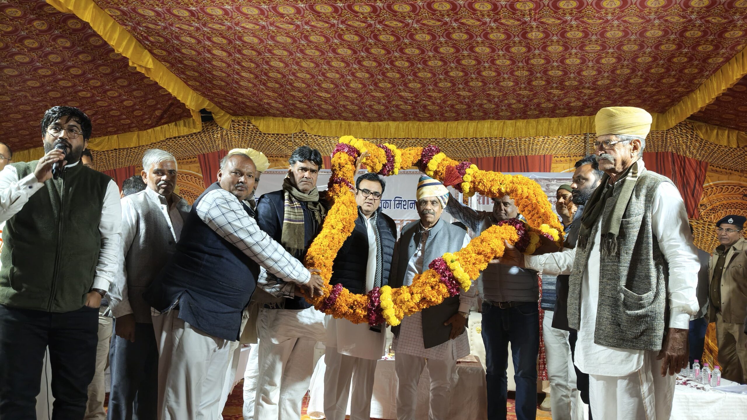 IMG 20260111 WA0038 scaled चिकित्सा मंत्री खींवसर ने रोड़ा और पलाना में की जनसुनवाई और रात्रि चौपाल, 'विकसित भारत-जी-राम-जी’ की दी जानकारी Rajasthan News Portal बीकानेर अपडेट