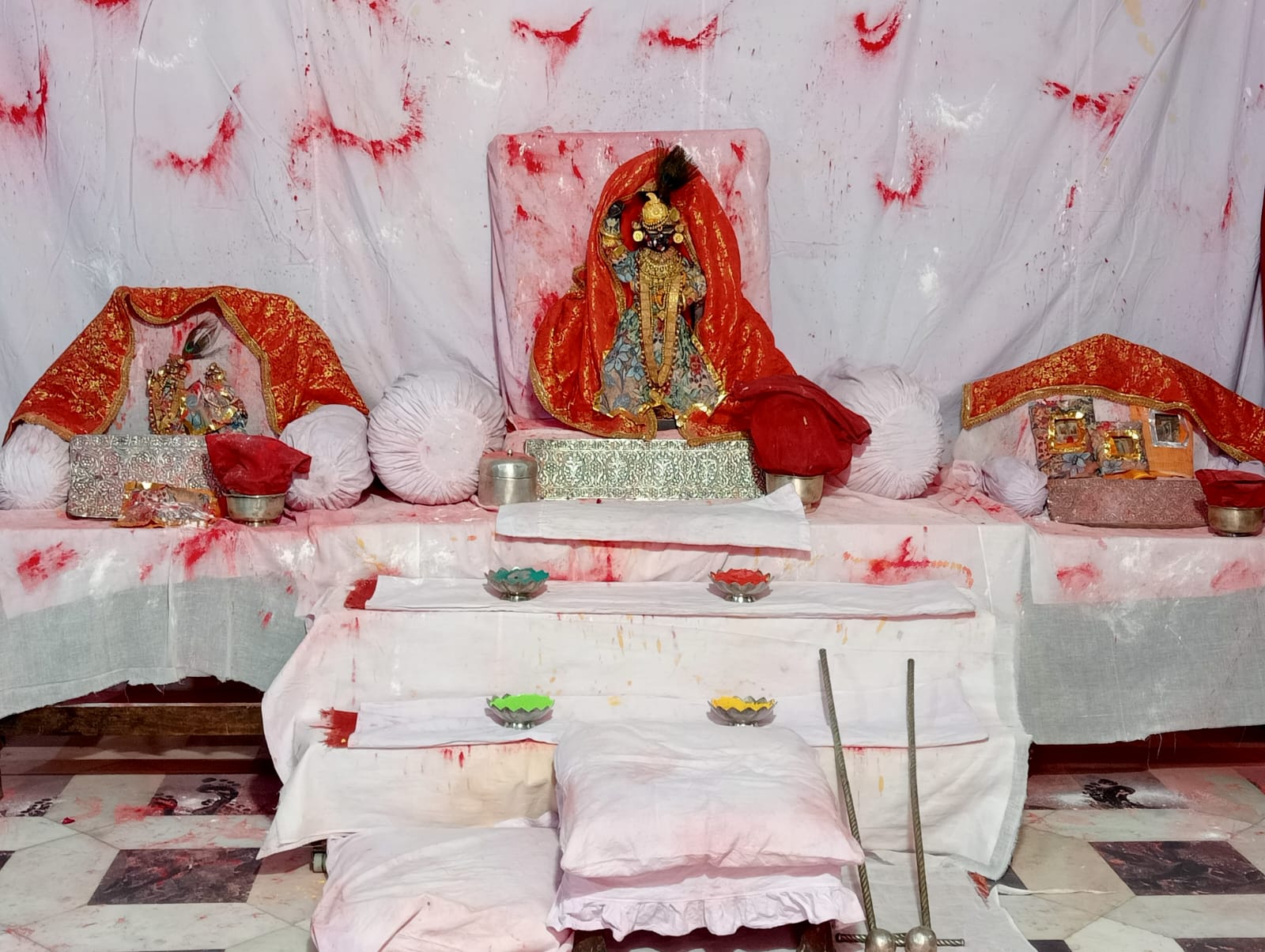 IMG 20260205 WA0123 दाऊजी मंदिर में ठाकुरजी को रंग, फूलों व इत्र से फाग खेलाई, पाटोत्सव 19 से Rajasthan News Portal धर्म