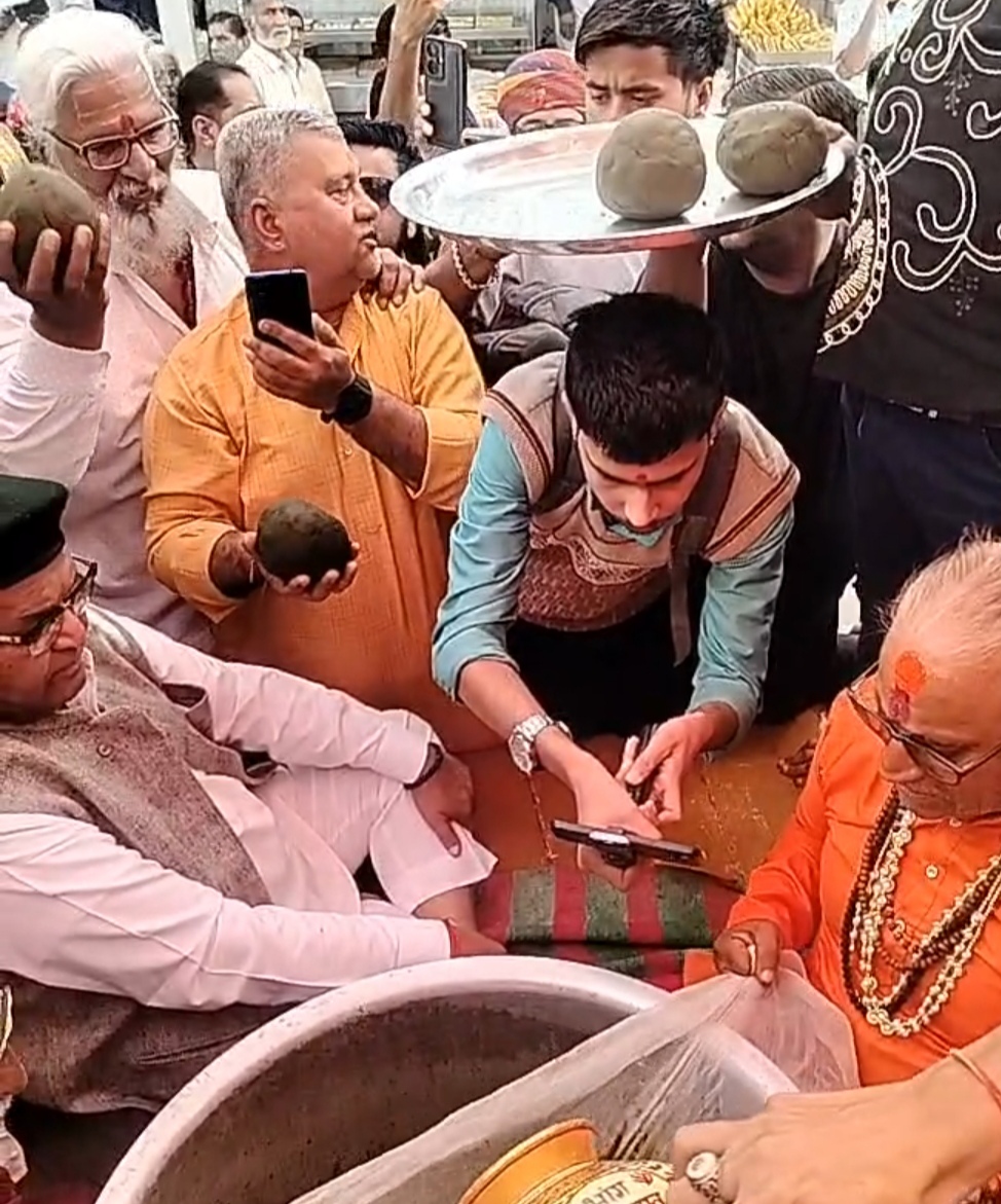 IMG 20260224 225351 बीकानेरी होली : भांग सम्मेलन व थंब पूजन के साथ होली की रंगत फिजां में घुली Rajasthan News Portal राजस्थान