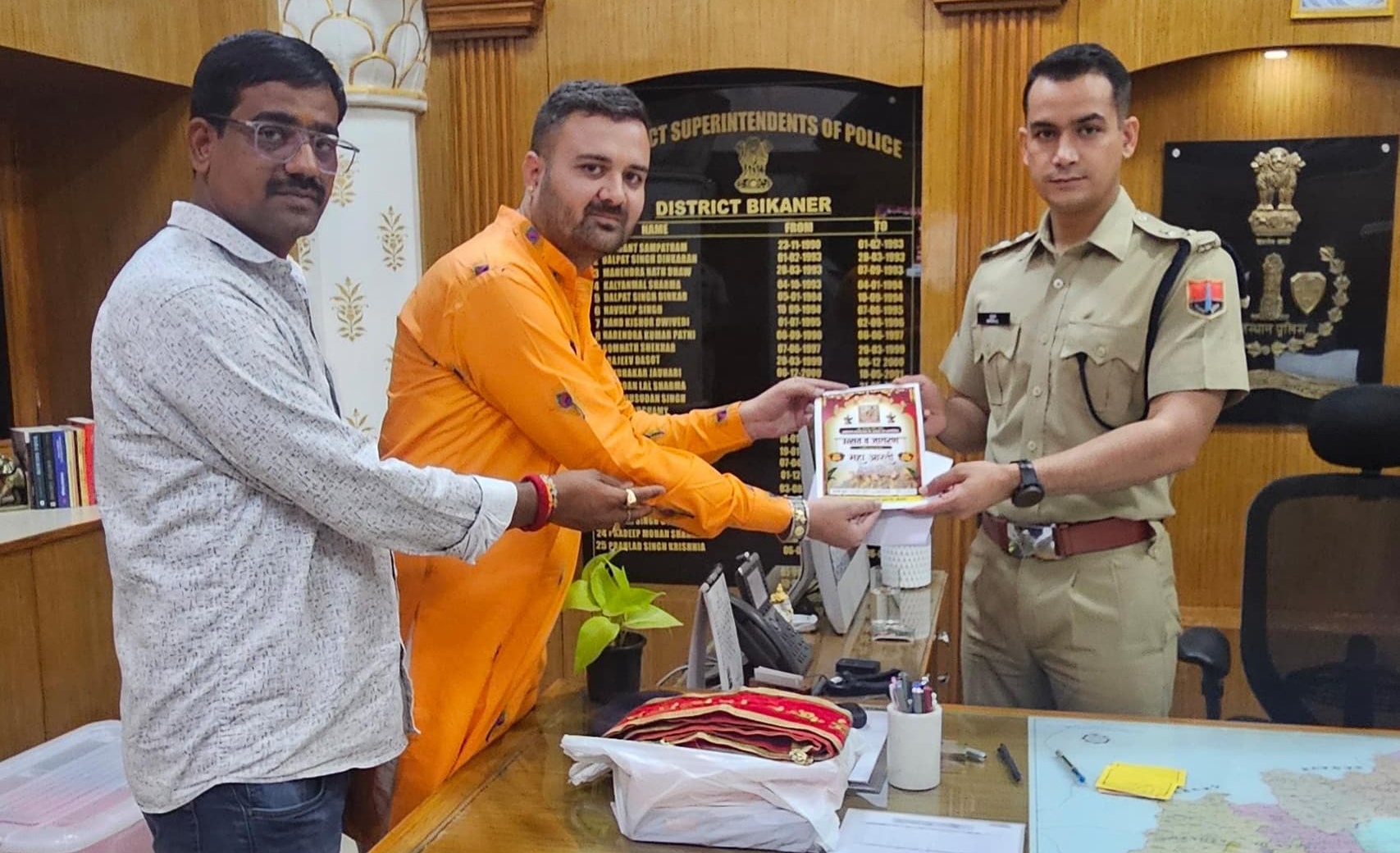 IMG 20260325 154430 श्री बजरंग धोरा धाम: पुलिस अधीक्षक से भेंट कर सुरक्षा व्यवस्था का किया अनुरोध Rajasthan News Portal धर्म