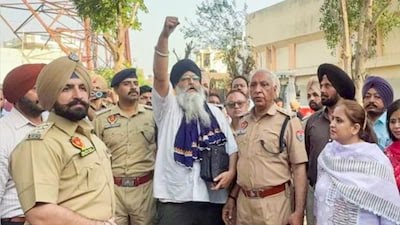 46t6u3t4 gurjeet singh टॉवर से 560 दिन बाद नीचे उतरा गुरजीत, यह थी वजह Rajasthan News Portal देश