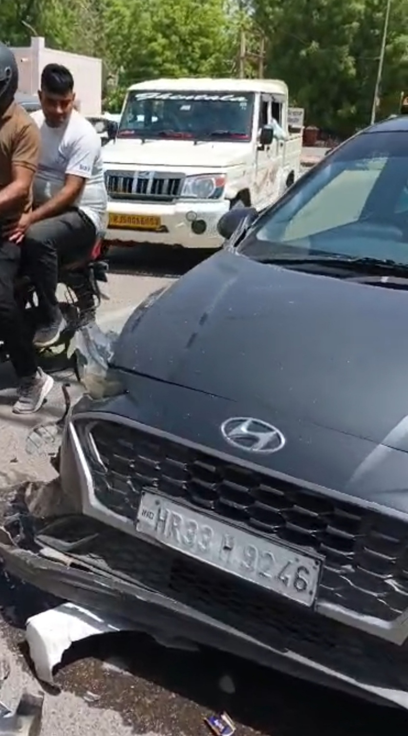 IMG 20260410 150305 बीकानेर में दो कार व बाइक में भिड़ंत Rajasthan News Portal राजस्थान