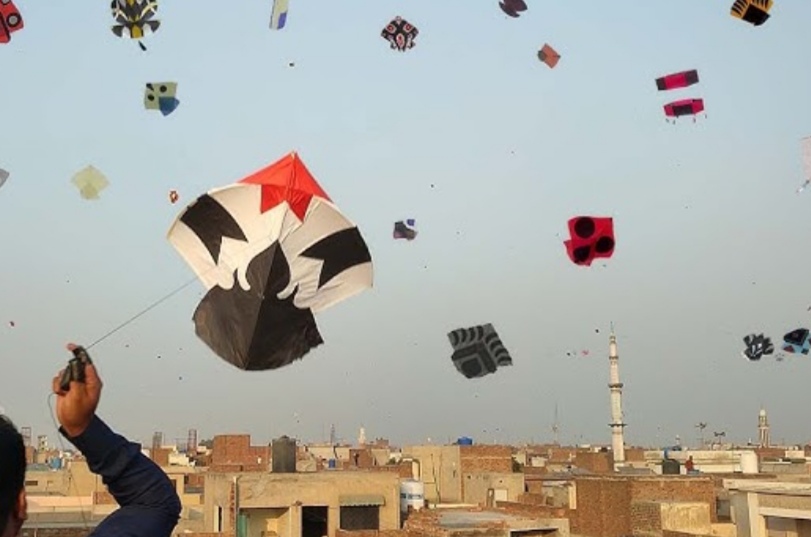 IMG 20260418 175333 आखातीज : छत्तों पर सिमटेगा शहर! परंपरागत देशी घी का खीचड़ा/इमली रस की महकार व आकाश में गूंजेगा शोर, दो दिन बीकानेर में अब 'महाउत्सव' Rajasthan News Portal राजस्थान