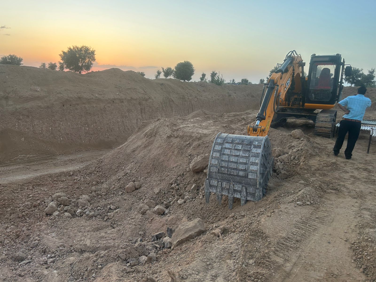 SAVE 20260404 211841 12 लाख रुपये से अधिक का जुर्माना लगाया, अवैध खनन पर सख्ती, कार्रवाई जारी Rajasthan News Portal राजस्थान