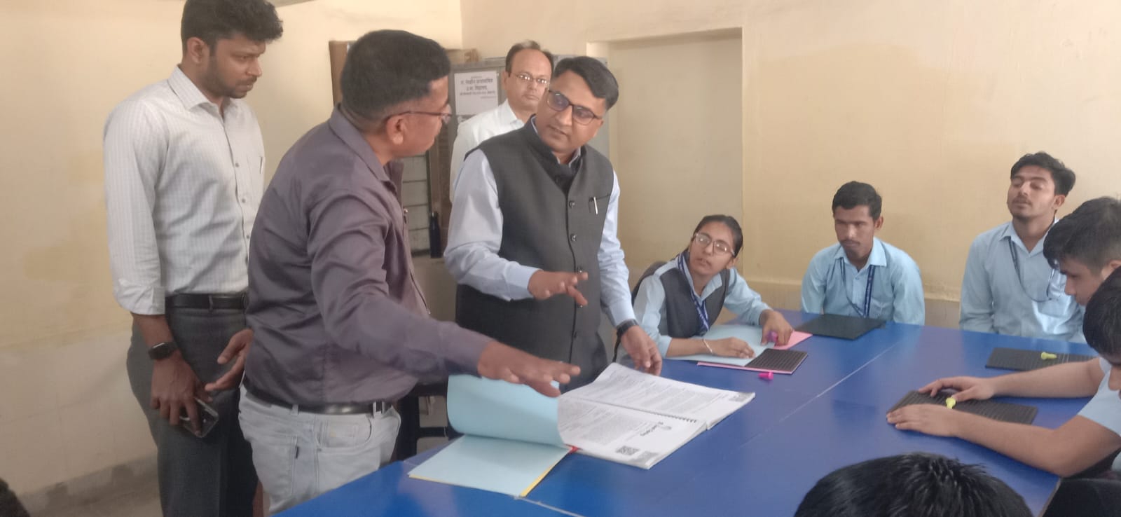 SAVE 20260415 193025 जिला कलेक्टर ने बीडीए व राजकीय नेत्रहीन छात्रावासित विद्यालय का किया आकस्मिक निरीक्षण Rajasthan News Portal बीकानेर अपडेट