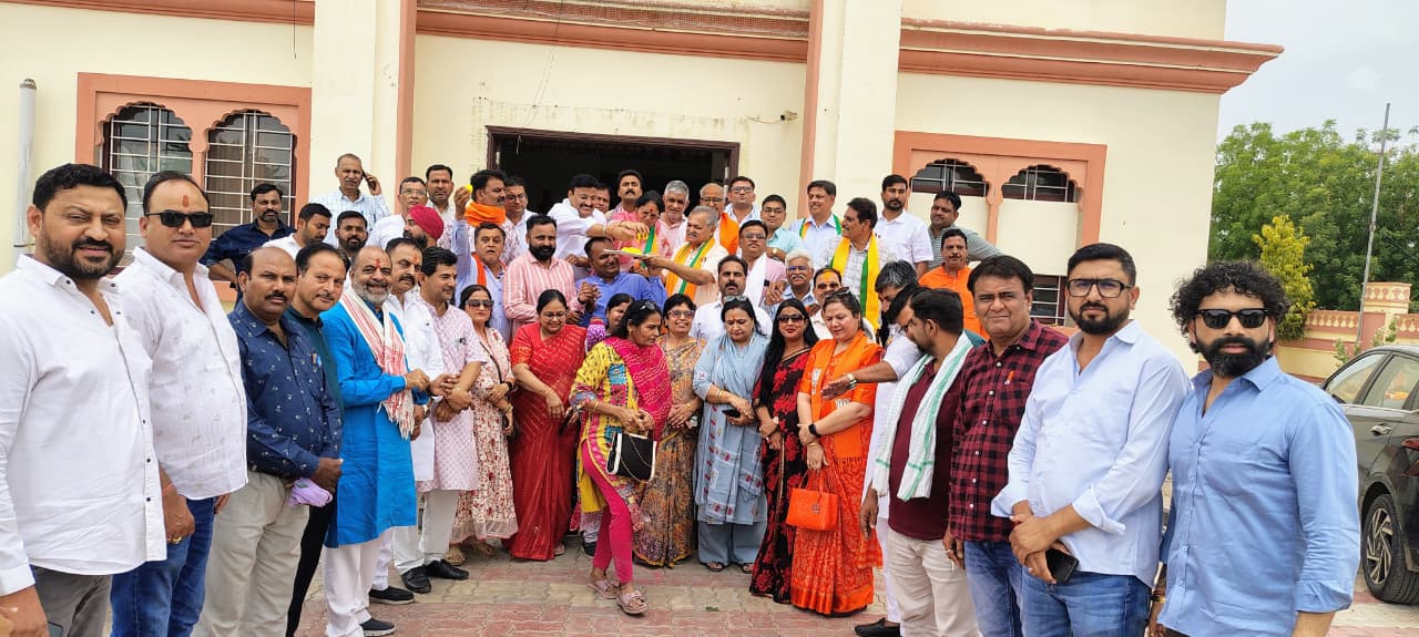 SAVE 20260504 185237 भाजपा की जीत पर मनाया जश्न, मिठाई के साथ पटाखों की गूंज Rajasthan News Portal राजस्थान