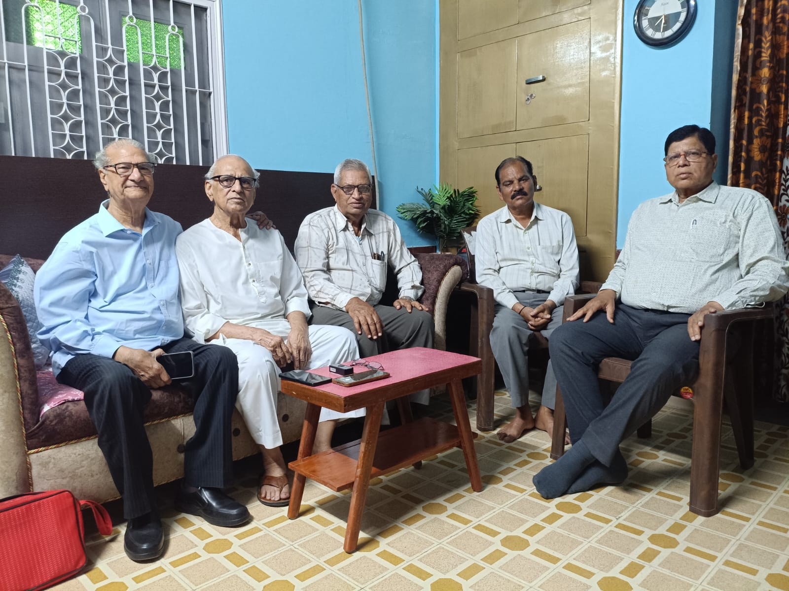 SAVE 20260511 222747 बंटवारे में धन लिया, हो गए वे कंगाल, मां मेरे हिस्से रही, मैं हूं मालामाल Rajasthan News Portal साहित्य